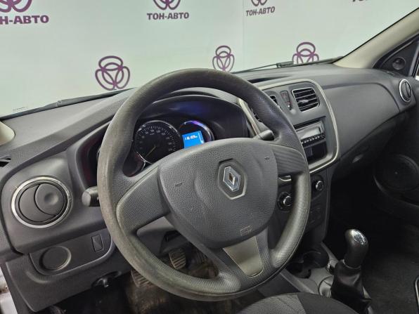 Renault Logan II с пробегом 2015 года, цена 722 000 рублей, 116108 км, седан, Автокод Объявления
