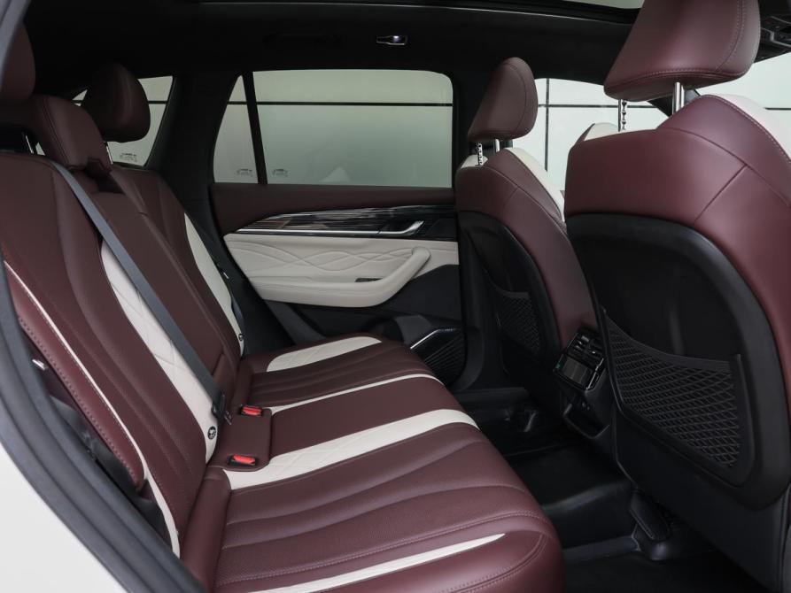 Geely Monjaro I Москва  - изображение 12