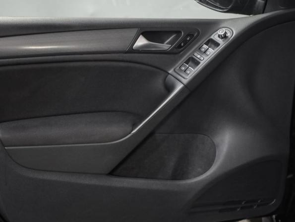 Volkswagen Golf VI с пробегом 2011 года, цена 819 000 рублей, 125584 км, хэтчбек, Автокод Объявления