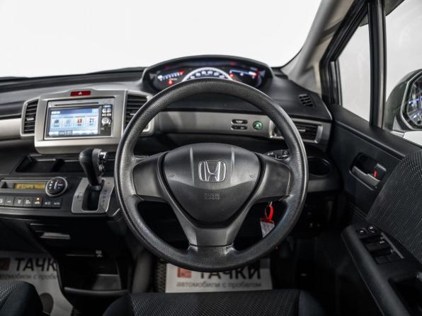 Honda Freed I Рестайлинг с пробегом 2012 года, цена 1 175 000 рублей, 202131 км, компактвэн, Автокод Объявления