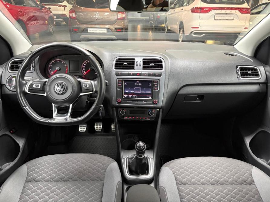 Volkswagen Polo V Рестайлинг Киров  - изображение 14