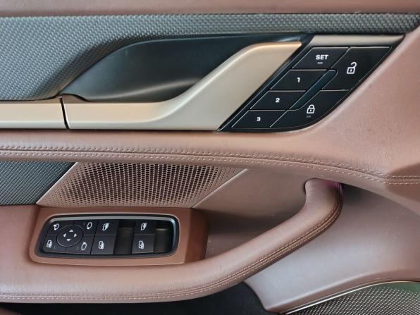 Porsche Taycan I с пробегом 2021 года, цена 13 500 000 рублей, 28889 км, универсал, Автокод Объявления