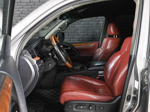 Lexus LX III Рестайлинг 2 с пробегом 2015 года, цена 4 900 000 рублей, 259937 км, внедорожник, Автокод Объявления