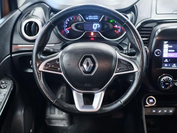 Renault Kaptur I Рестайлинг с пробегом 2021 года, цена 1 552 000 рублей, 110191 км, внедорожник, Автокод Объявления