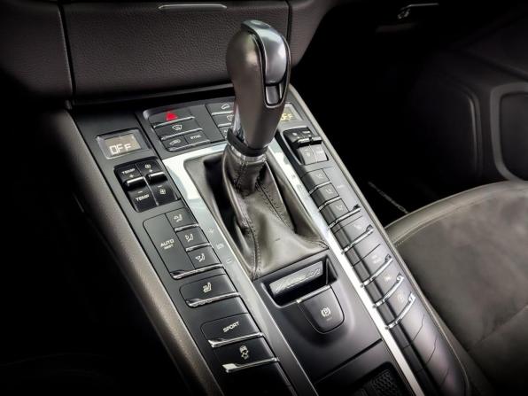Porsche Macan I с пробегом 2017 года, цена 2 570 000 рублей, 155780 км, внедорожник, Автокод Объявления