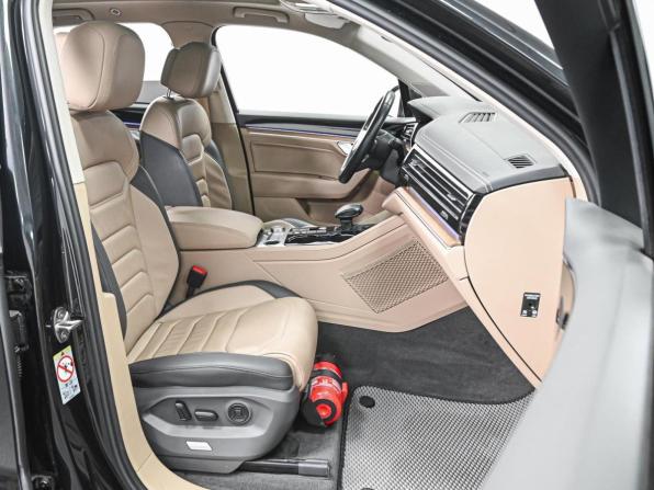 Volkswagen Touareg III с пробегом 2022 года, цена 6 499 000 рублей, 32084 км, внедорожник, Автокод Объявления