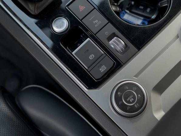 Volkswagen Touareg III с пробегом 2021 года, цена 5 330 000 рублей, 124168 км, внедорожник, Автокод Объявления