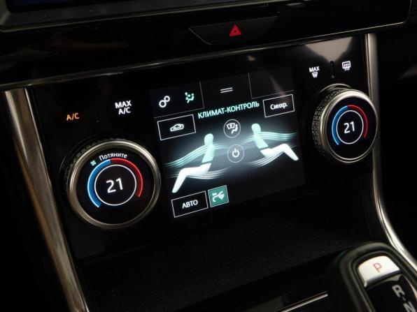 Jaguar XE I Рестайлинг с пробегом 2019 года, цена 2 869 055 рублей, 52337 км, седан, Автокод Объявления