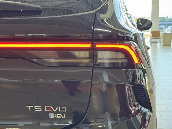 Forthing T5 EVO с пробегом 2023 года, цена 2 200 000 рублей, 6808 км, внедорожник, Автокод Объявления
