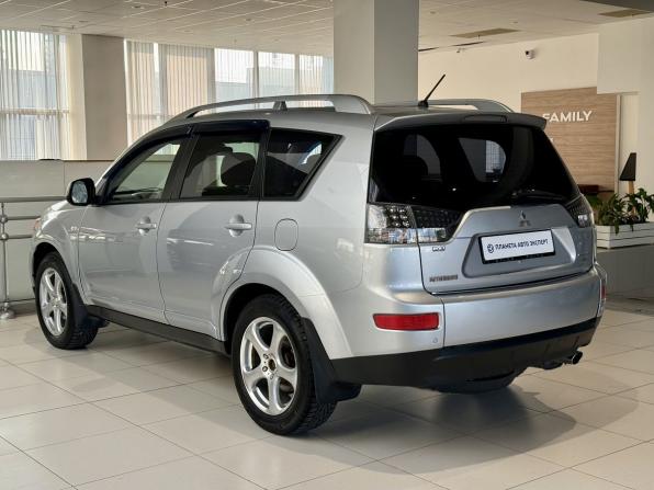Mitsubishi Outlander II с пробегом 2008 года, цена 875 000 рублей, 261304 км, внедорожник, Автокод Объявления