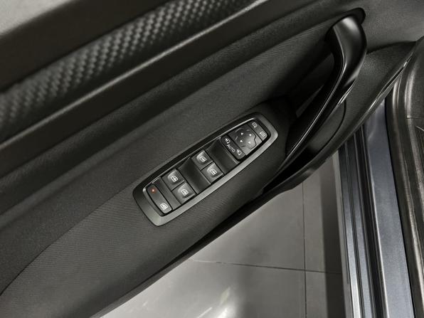 Renault Megane IV с пробегом 2018 года, цена 1 220 000 рублей, 177060 км, универсал, Автокод Объявления