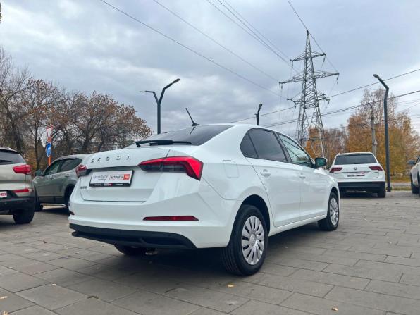Skoda Rapid II с пробегом 2021 года, цена 1 664 000 рублей, 117104 км, лифтбек, Автокод Объявления