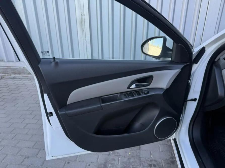 Chevrolet Cruze I Рестайлинг Ростов-на-Дону  - изображение 17