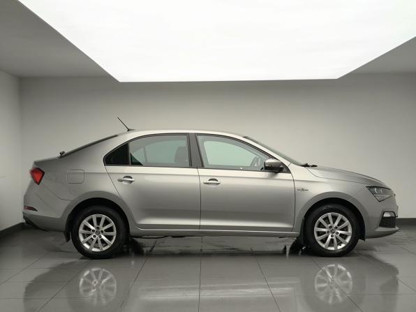 Skoda Rapid II с пробегом 2021 года, цена 1 547 000 рублей, 119407 км, лифтбек, Автокод Объявления