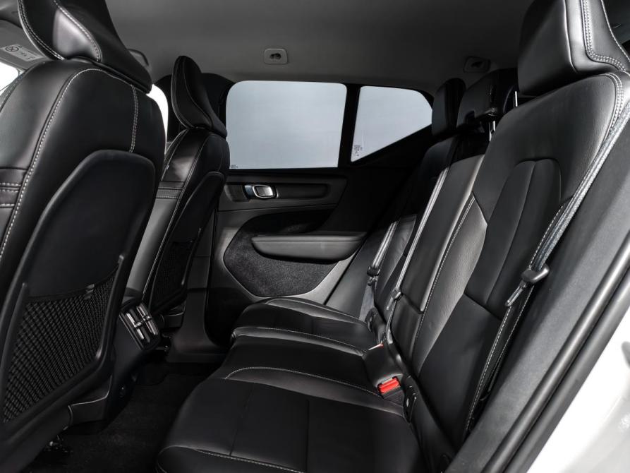 Volvo XC40 I Санкт-Петербург  - изображение 13