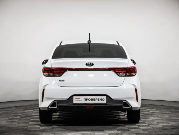 Kia Rio IV Рестайлинг с пробегом 2020 года, цена 1 399 000 рублей, 106728 км, седан, Автокод Объявления