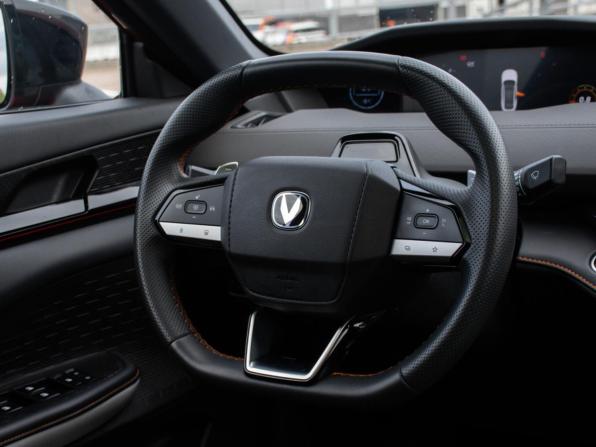 Changan UNI-V I с пробегом 2024 года, цена 2 379 000 рублей, 53913 км, лифтбек, Автокод Объявления