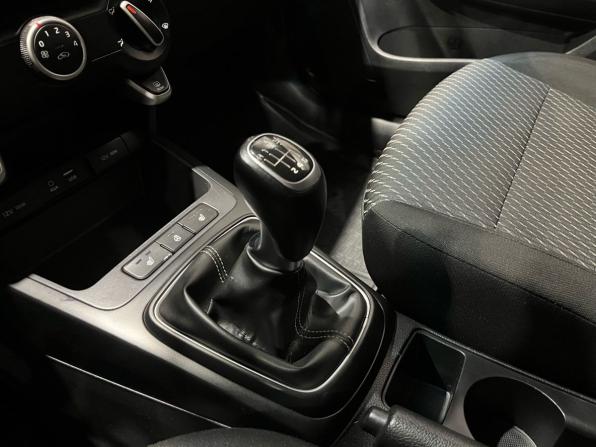 Kia Rio IV с пробегом 2017 года, цена 999 000 рублей, 123670 км, седан, Автокод Объявления