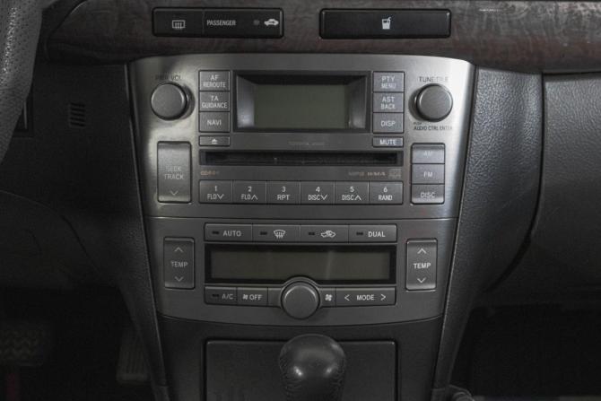 Toyota Avensis II Рестайлинг с пробегом 2006 года, цена 999 000 рублей, 183450 км, седан, Автокод Объявления
