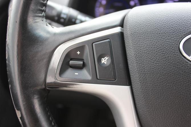 Hyundai Solaris I с пробегом 2012 года, цена 837 000 рублей, 130574 км, седан, Автокод Объявления
