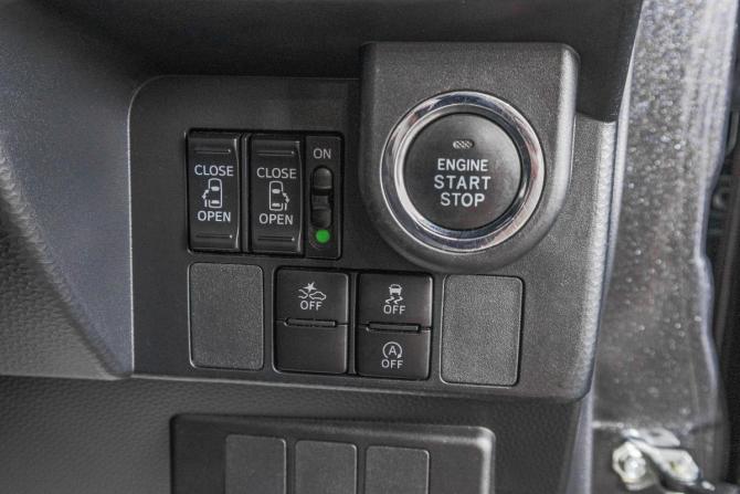Toyota Tank I с пробегом 2018 года, цена 999 000 рублей, 69000 км, микровэн, Автокод Объявления