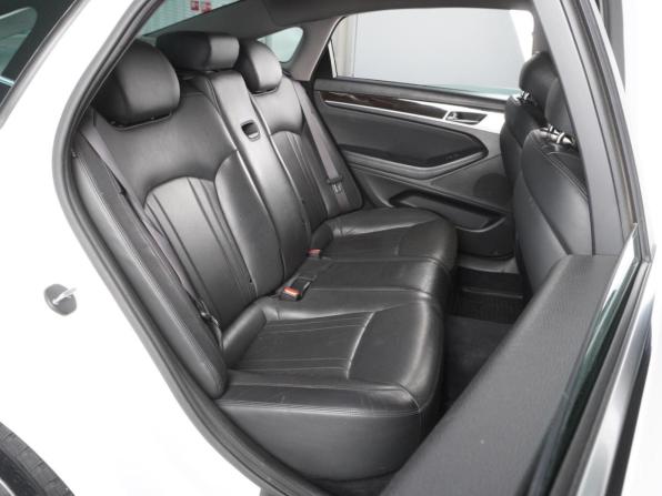 Hyundai Genesis II с пробегом 2014 года, цена 2 075 000 рублей, 225974 км, седан, Автокод Объявления