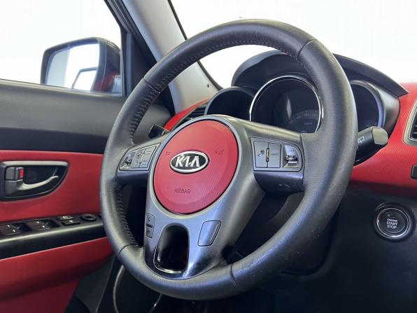 Kia Soul I с пробегом 2011 года, цена 869 000 рублей, 215288 км, хэтчбек, Автокод Объявления