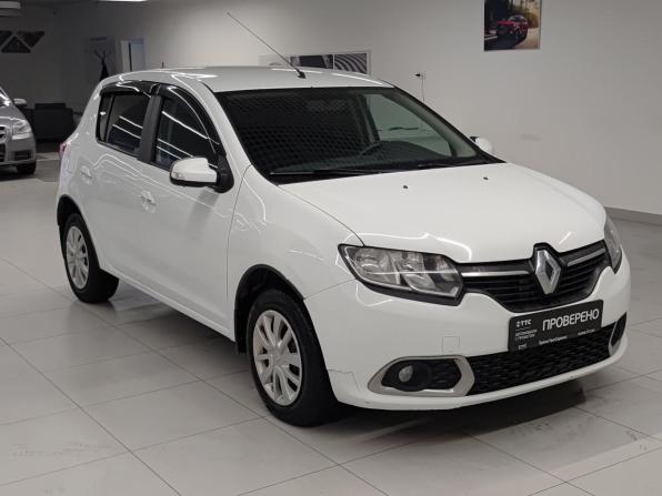 Renault Sandero II с пробегом 2017 года, цена 773 000 рублей, 245831 км, хэтчбек, Автокод Объявления