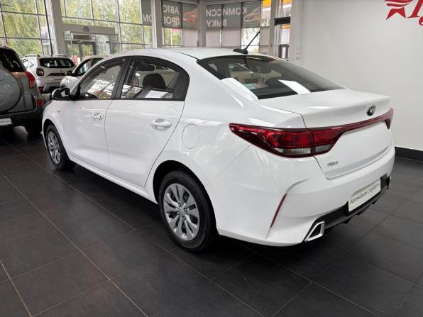 Kia Rio IV Рестайлинг с пробегом 2021 года, цена 1 398 000 рублей, 95465 км, седан, Автокод Объявления
