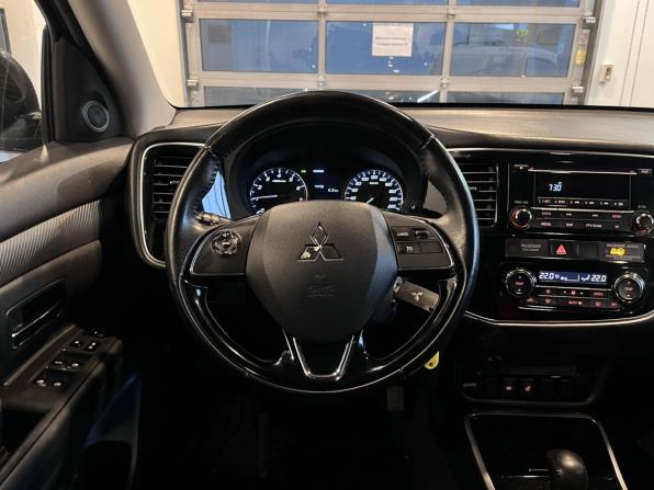 Mitsubishi Outlander III Рестайлинг 2 с пробегом 2017 года, цена 2 100 000 рублей, 153390 км, внедорожник, Автокод Объявления