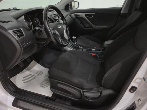 Hyundai Elantra V (MD) Рестайлинг с пробегом 2015 года, цена 1 050 000 рублей, 179423 км, седан, Автокод Объявления