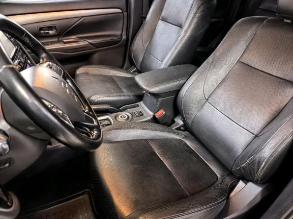 Mitsubishi Outlander III Рестайлинг 2 с пробегом 2015 года, цена 1 620 000 рублей, 188300 км, внедорожник, Автокод Объявления