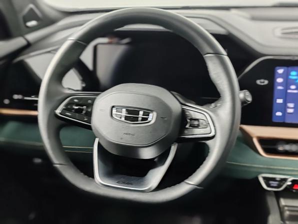 Geely Monjaro I с пробегом 2024 года, цена 3 099 000 рублей, 70101 км, внедорожник, Автокод Объявления
