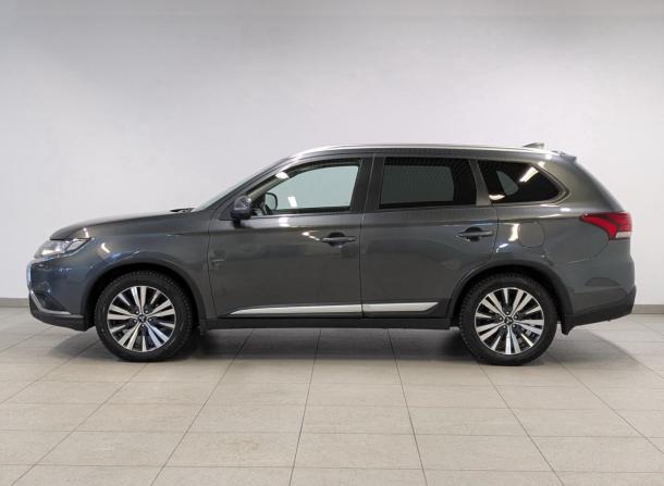 Mitsubishi Outlander III Рестайлинг 3 с пробегом 2020 года, цена 2 300 000 рублей, 92167 км, внедорожник, Автокод Объявления