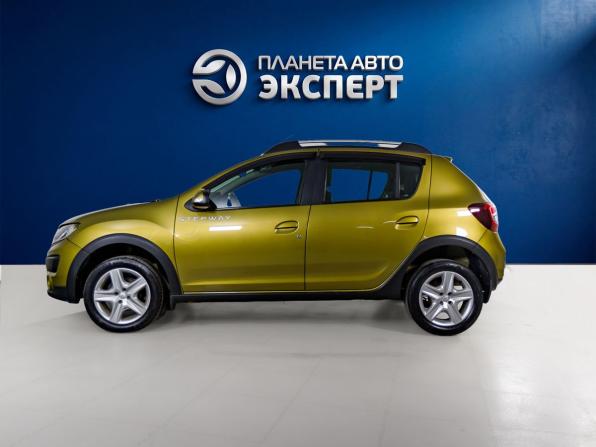 Renault Sandero II с пробегом 2015 года, цена 1 090 000 рублей, 61740 км, хэтчбек, Автокод Объявления