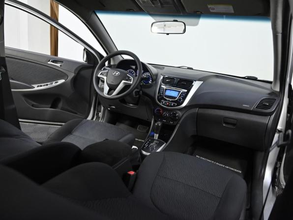 Hyundai Solaris I с пробегом 2013 года, цена 899 000 рублей, 140000 км, седан, Автокод Объявления