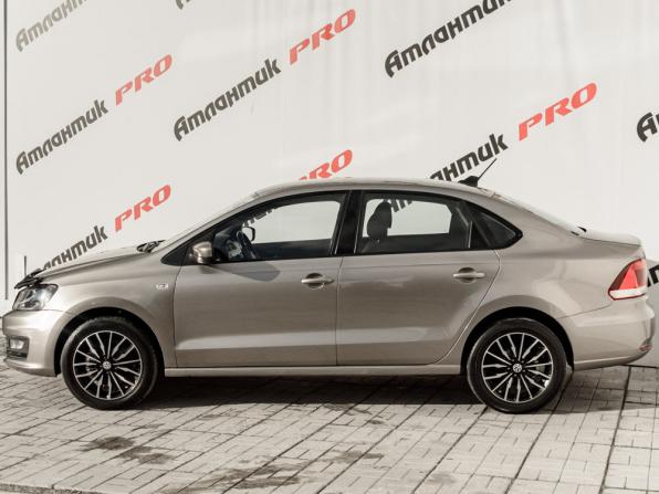 Volkswagen Polo V Рестайлинг с пробегом 2017 года, цена 920 000 рублей, 103029 км, седан, Автокод Объявления