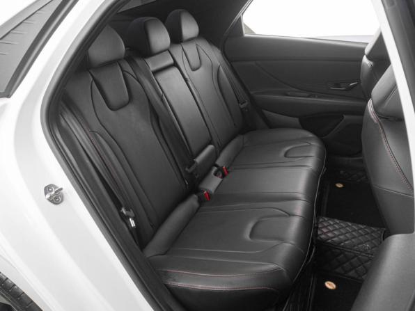 Hyundai Elantra VII (CN7) с пробегом 2022 года, цена 2 379 000 рублей, 63372 км, седан, Автокод Объявления