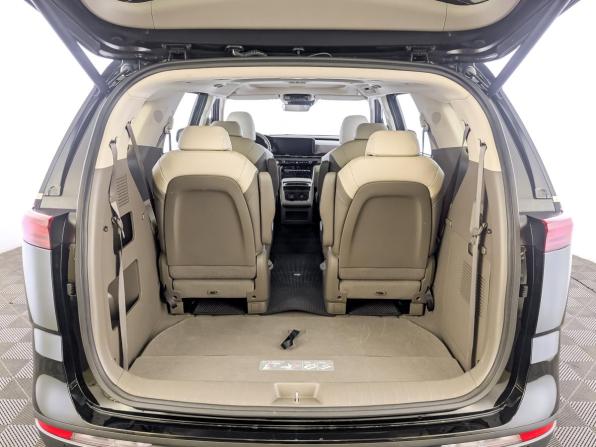 Kia Carnival IV с пробегом 2023 года, цена 4 590 000 рублей, 31601 км, минивэн, Автокод Объявления