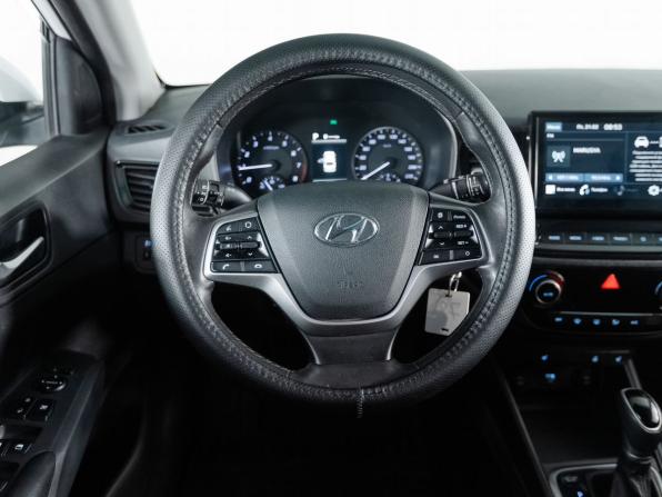 Hyundai Solaris II Рестайлинг с пробегом 2020 года, цена 1 415 000 рублей, 96233 км, седан, Автокод Объявления