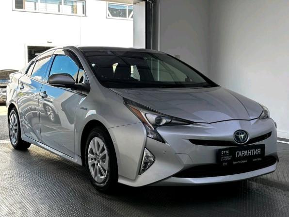 Toyota Prius IV (XW50) с пробегом 2017 года, цена 1 680 000 рублей, 152000 км, лифтбек, Автокод Объявления