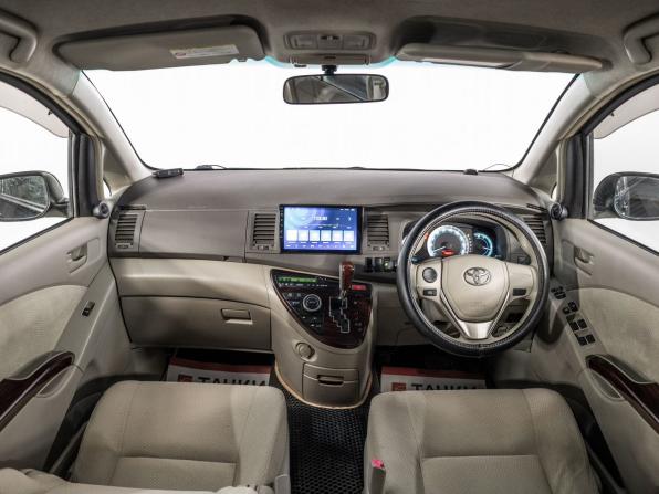 Toyota ISis I Рестайлинг с пробегом 2013 года, цена 1 100 000 рублей, 156654 км, компактвэн, Автокод Объявления
