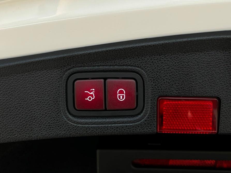 Mercedes-Benz C-Класс IV (W205) Рестайлинг Санкт-Петербург  - изображение 17