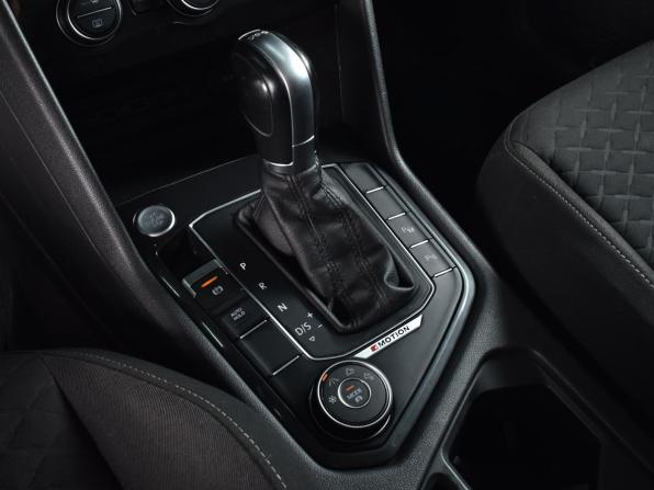 Volkswagen Tiguan II с пробегом 2018 года, цена 2 524 995 рублей, 143000 км, внедорожник, Автокод Объявления