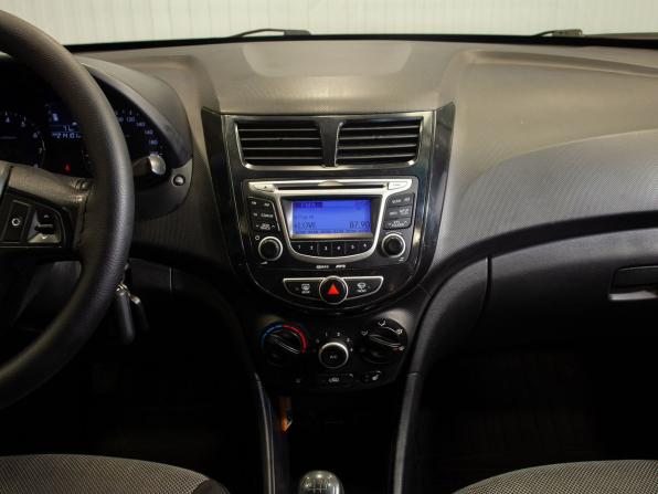 Hyundai Solaris I с пробегом 2011 года, цена 740 000 рублей, 214101 км, седан, Автокод Объявления