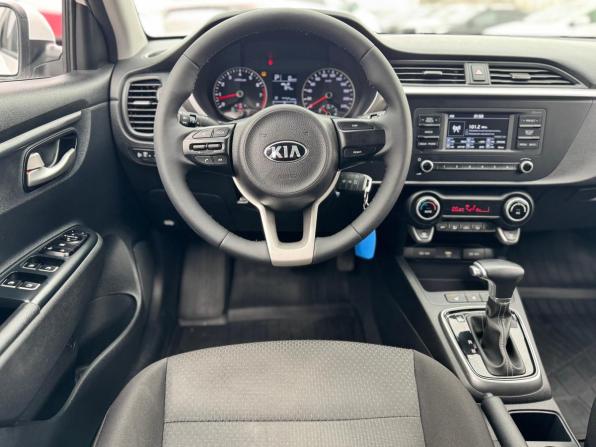 Kia Rio IV Рестайлинг с пробегом 2021 года, цена 1 775 000 рублей, 86400 км, седан, Автокод Объявления