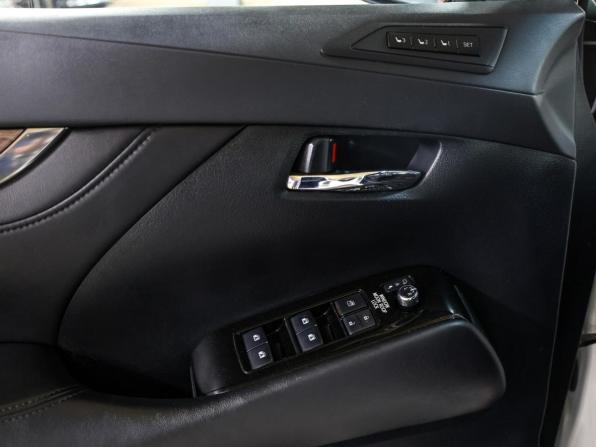 Toyota Alphard III Рестайлинг с пробегом 2019 года, цена 3 898 000 рублей, 250680 км, минивэн, Автокод Объявления