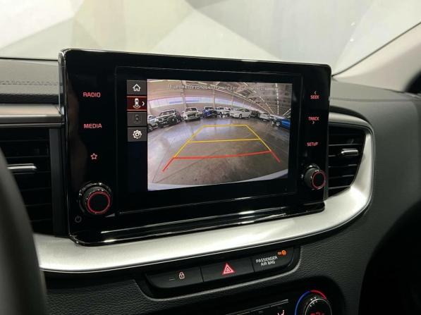 Kia Ceed III Рестайлинг с пробегом 2024 года, цена 2 850 000 рублей, 1612 км, универсал, Автокод Объявления