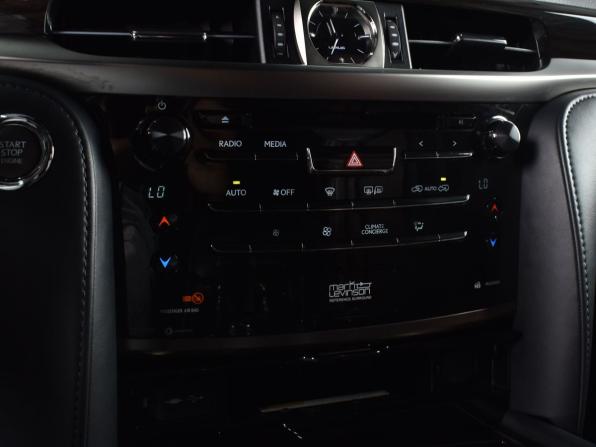 Lexus LX III Рестайлинг 2 с пробегом 2018 года, цена 8 549 995 рублей, 186670 км, внедорожник, Автокод Объявления