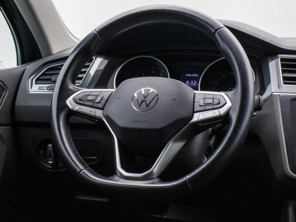 Volkswagen Tiguan II Рестайлинг с пробегом 2021 года, цена 2 695 000 рублей, 101000 км, внедорожник, Автокод Объявления